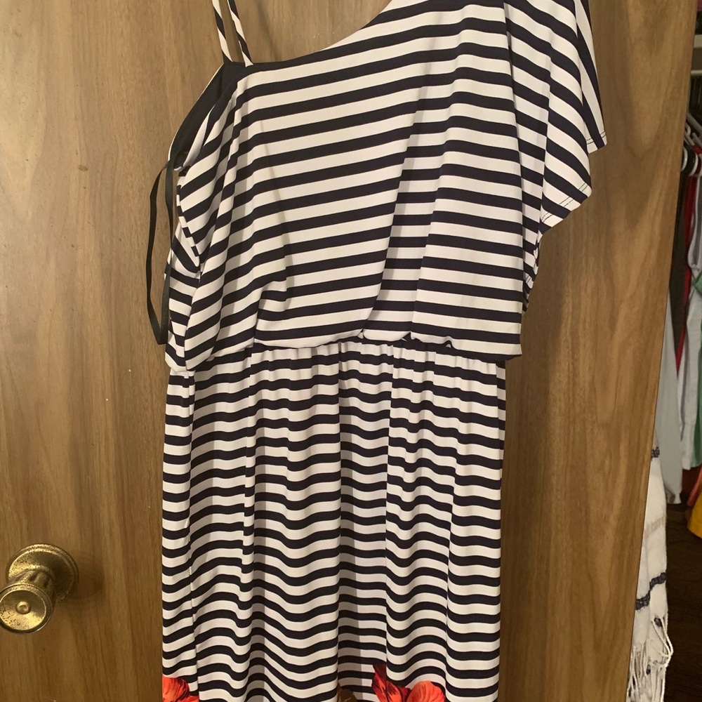 One shoulder dress